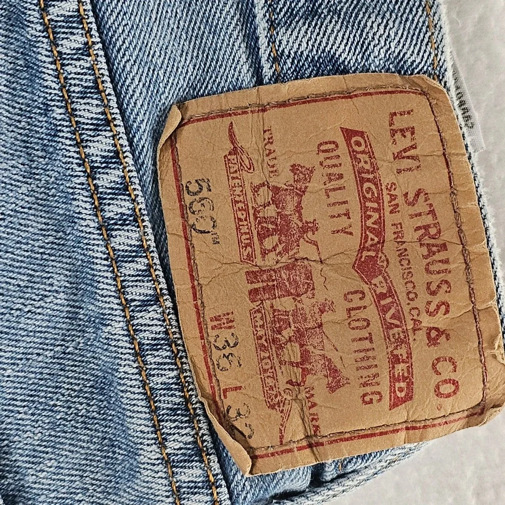 Aeropostale Mens Relaxed Fit Light Wash Denim Jeans 38x32 Blue 100% Cotton - Picture 10 of 10